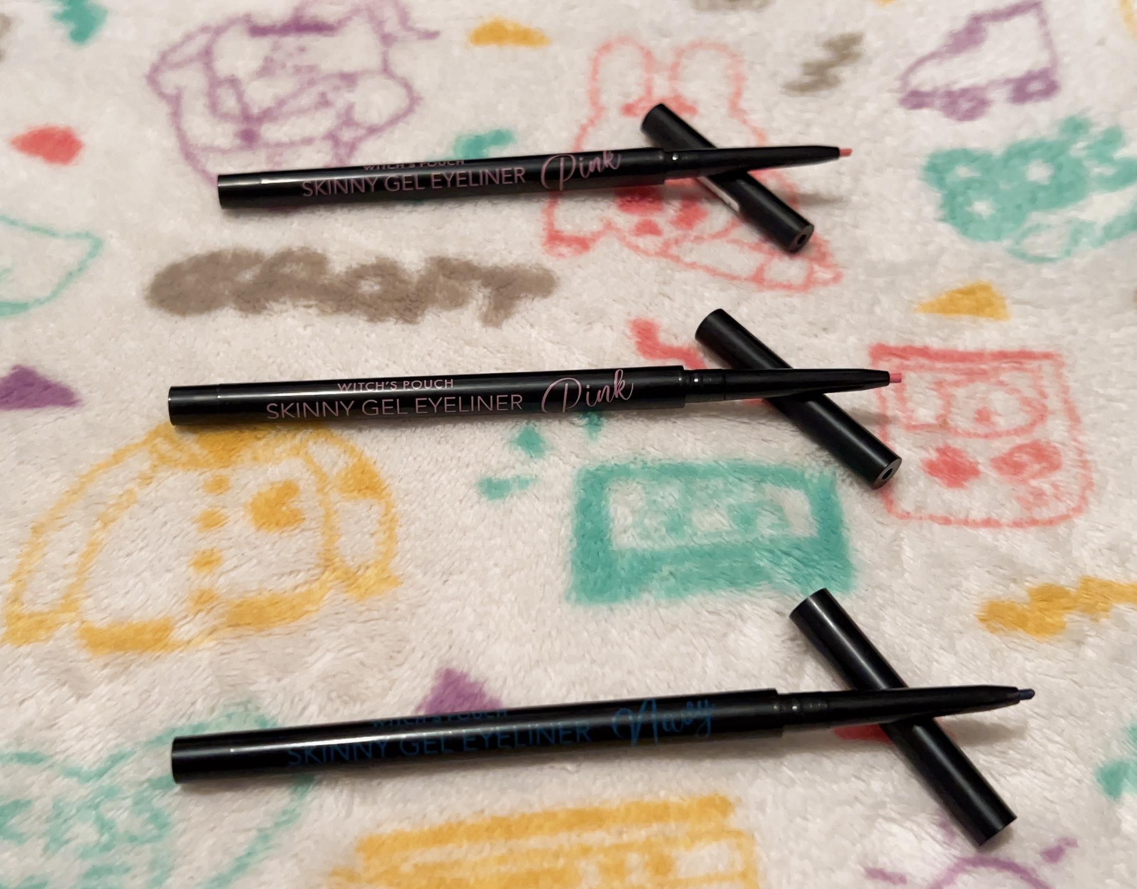 スキニージェルアイライナー 08 ネイビー/Witch's Pouch/ペンシルアイライナーを使ったクチコミ（1枚目）