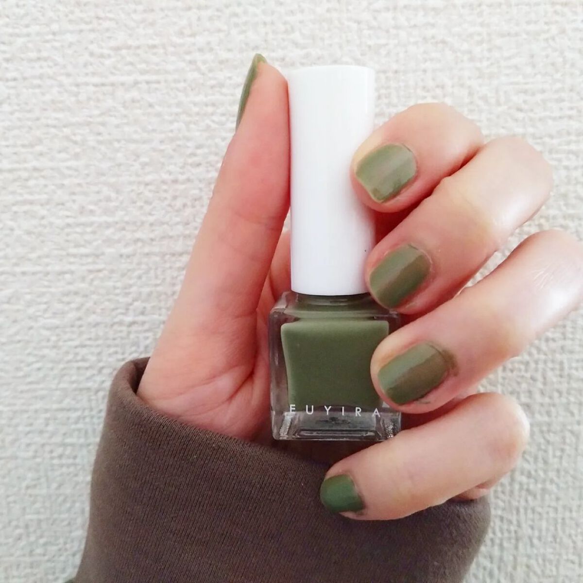 ブラッシングネイルカラー/EUYIRA/マニキュアを使ったクチコミ（1枚目）