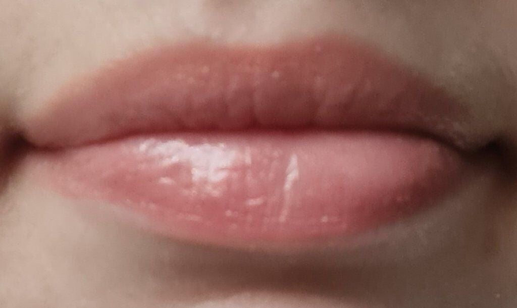 Slip Shine Lipstick/FENTY BEAUTY BY RIHANNA/口紅を使ったクチコミ(2枚目)