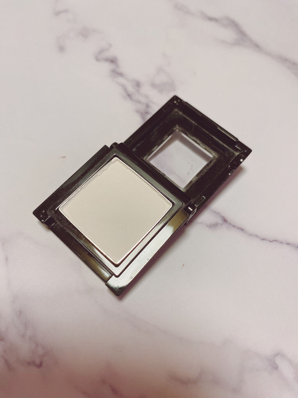 ヴィセ アヴァン シングルアイカラー 001 BEGINNING/Visée/単色アイシャドウを使ったクチコミ（2枚目）