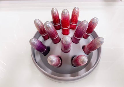 MAC シュアファイア ヒット ミニ リップスティック × 12 ボールト 試してみた】M・A・C シュアファイア ヒット ミニ リップ
