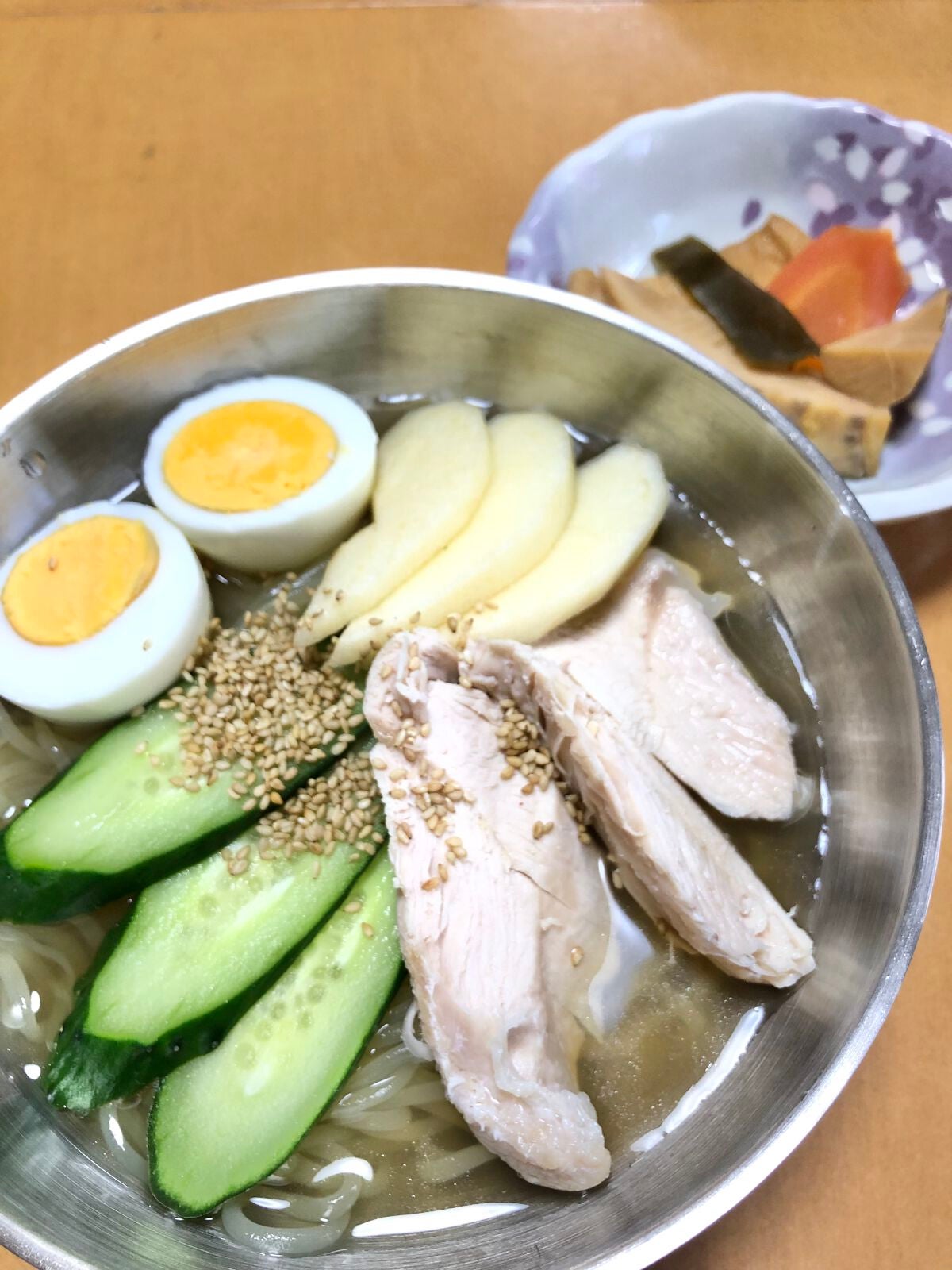 chicca 特殊メイクさんの偏愛美容 on LIPS 「絶賛#食事制限中😬😬1ヶ月の#パーソナルトレーニングに行き始め..」(2枚目)