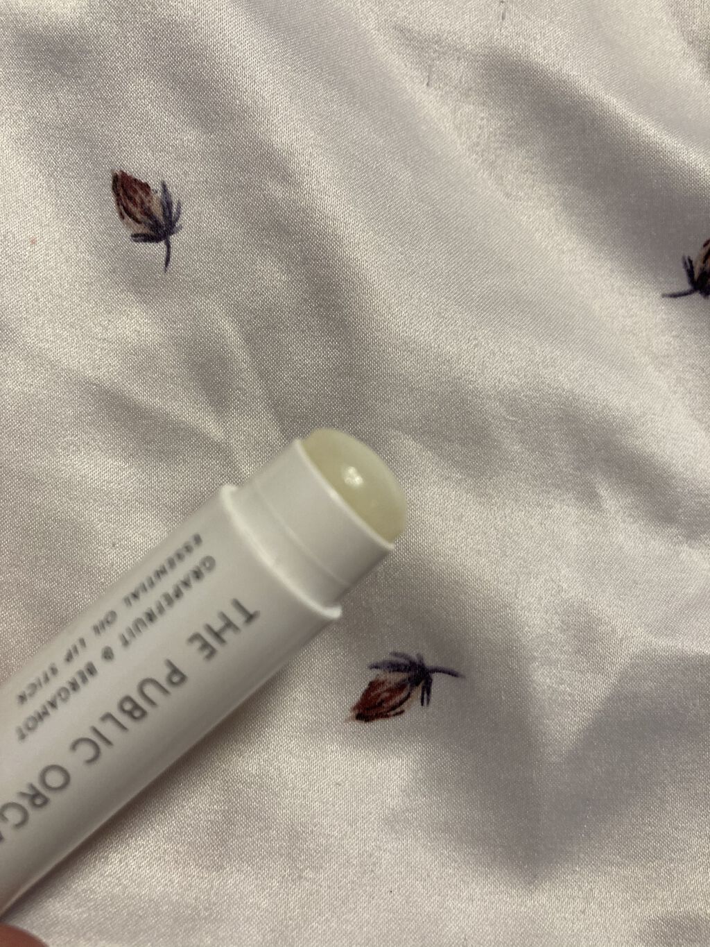 オーガニック認証 精油リップスティック スーパーポジティブ ライズ/THE PUBLIC ORGANIC/リップクリームを使ったクチコミ（2枚目）