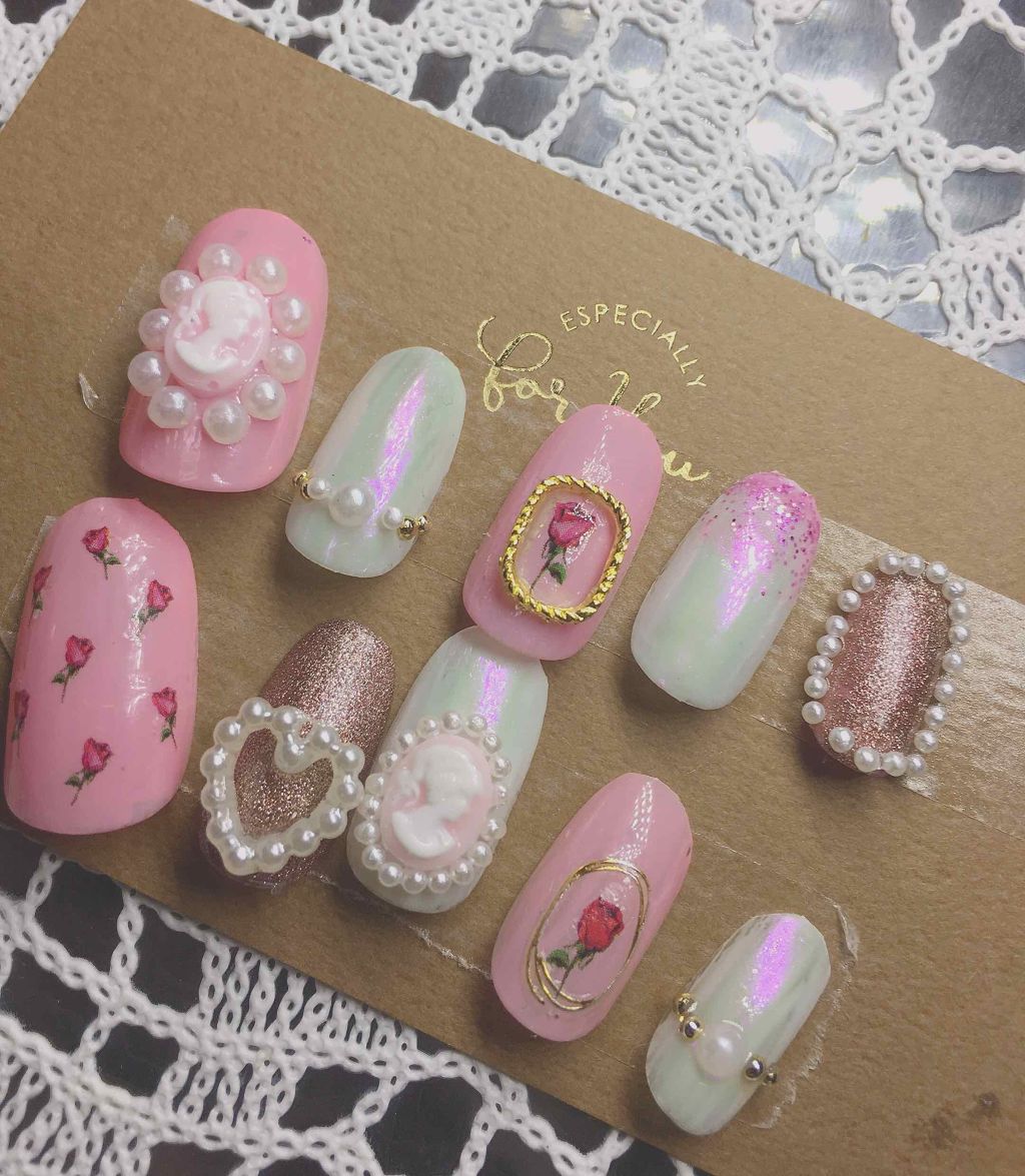 フェアリーダストパウダーオーロラピーコック/キャンドゥ/ネイルシールを使ったクチコミ（1枚目）