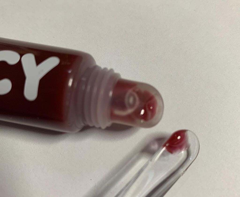 So Juicy Plumping Gloss/ColourPop/リップケアを使ったクチコミ（3枚目）