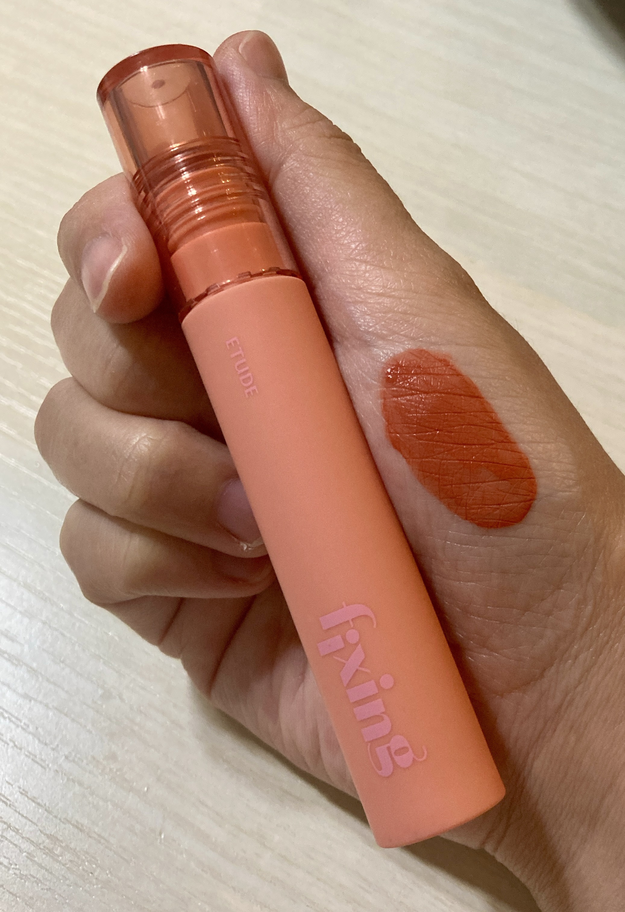 フィクシングティント メロウピーチ（新パッケージ）/ETUDE/リップティントを使ったクチコミ（1枚目）