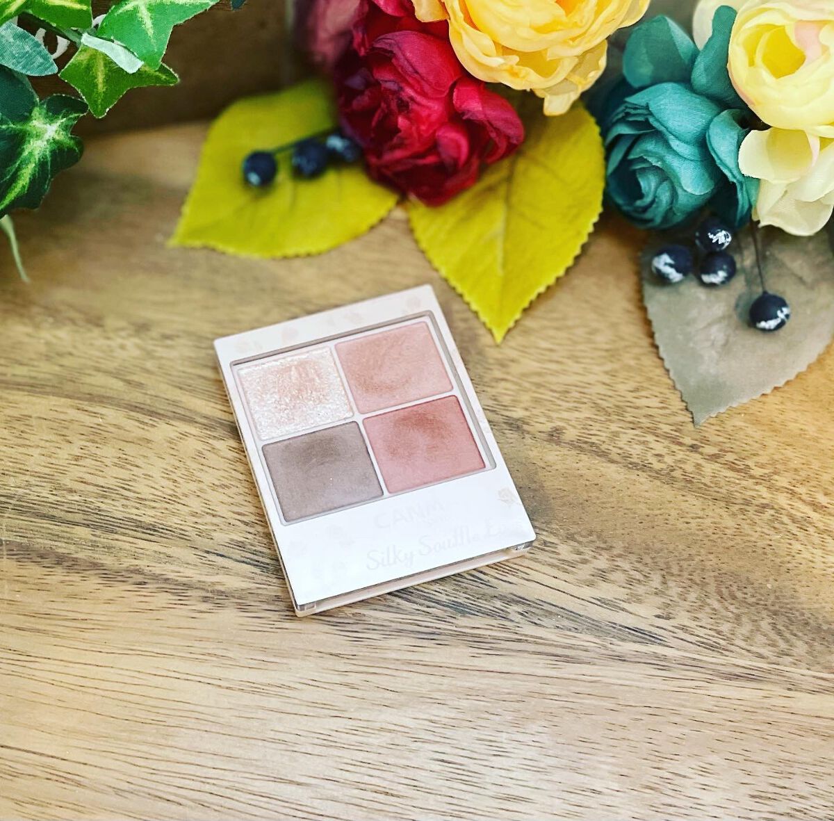 シルキースフレアイズ(マットタイプ)/キャンメイク/アイシャドウパレットを使ったクチコミ(1枚目)
