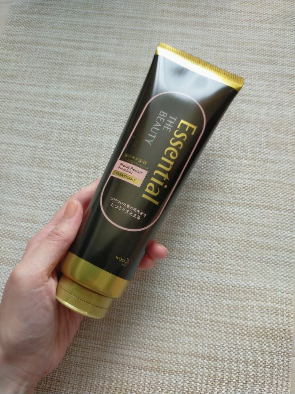 THE BEAUTY 髪のキメ美容プレミアムトリートメント<モイストリペアプレミアム>/エッセンシャル/洗い流すヘアトリートメントを使ったクチコミ(1枚目)