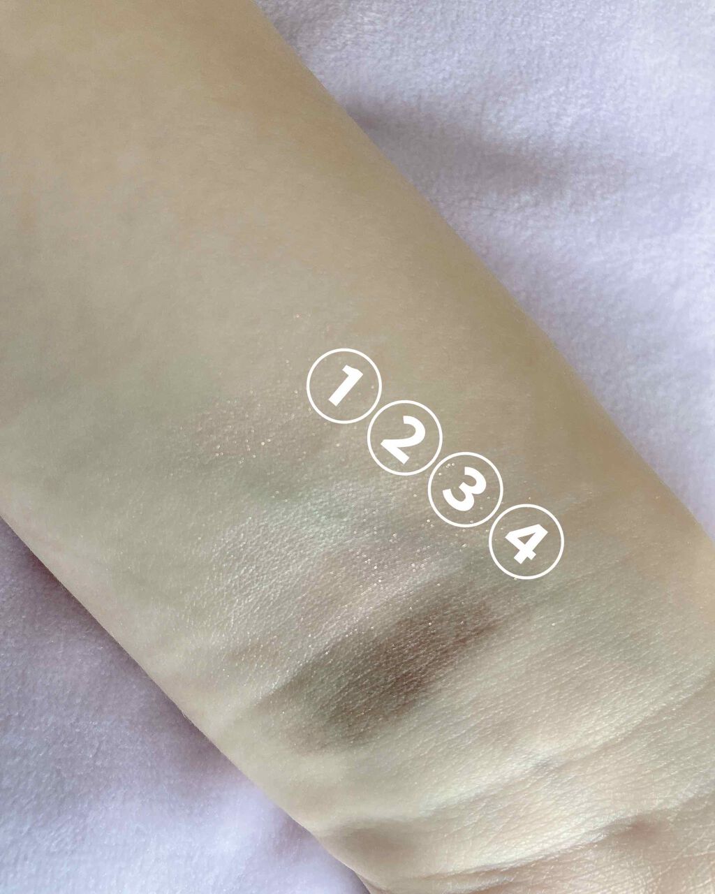 レ キャトル オンブル 31 ローズアンヴォレ/CHANEL/アイシャドウパレットを使ったクチコミ（2枚目）