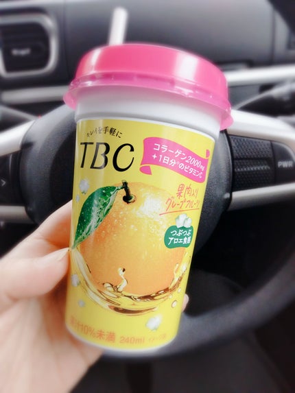 TBC コラーゲン グレープフルーツのクチコミ「お出かけして喉乾いたのでコレ😍
甘めでアロエはいってて美味しいけど…
カロリー思ったより高い🥹..」(1枚目)