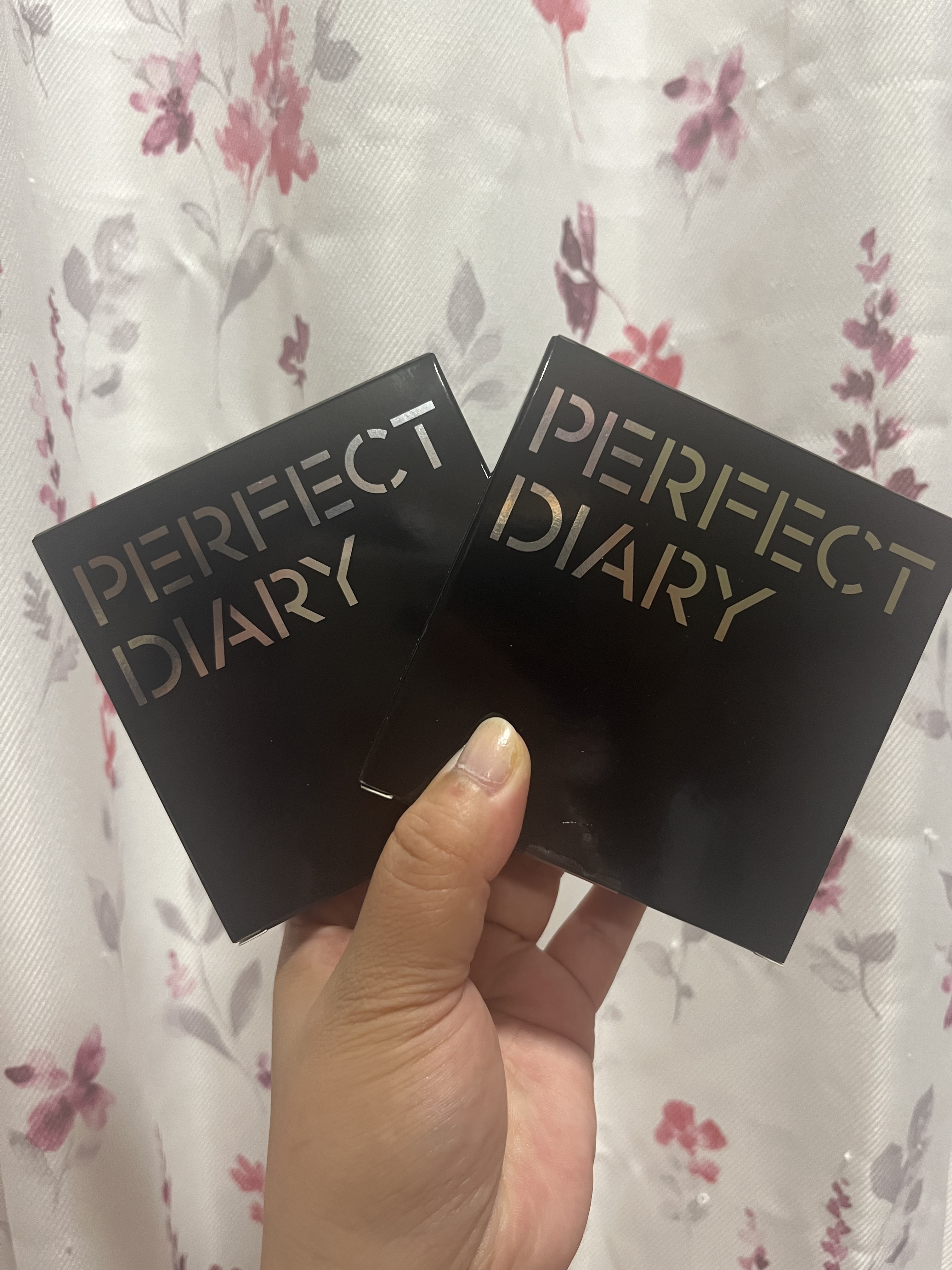 スターダストダイヤモンドハイライトパウダー/PERFECT DIARY/パウダーハイライトを使ったクチコミ（2枚目）