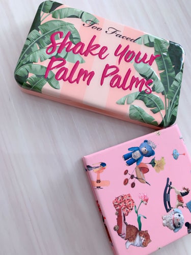 シェイク ユア パーム パームズ ミニ アイシャドウ パレット/Too Faced/アイシャドウパレットを使ったクチコミ（2枚目）