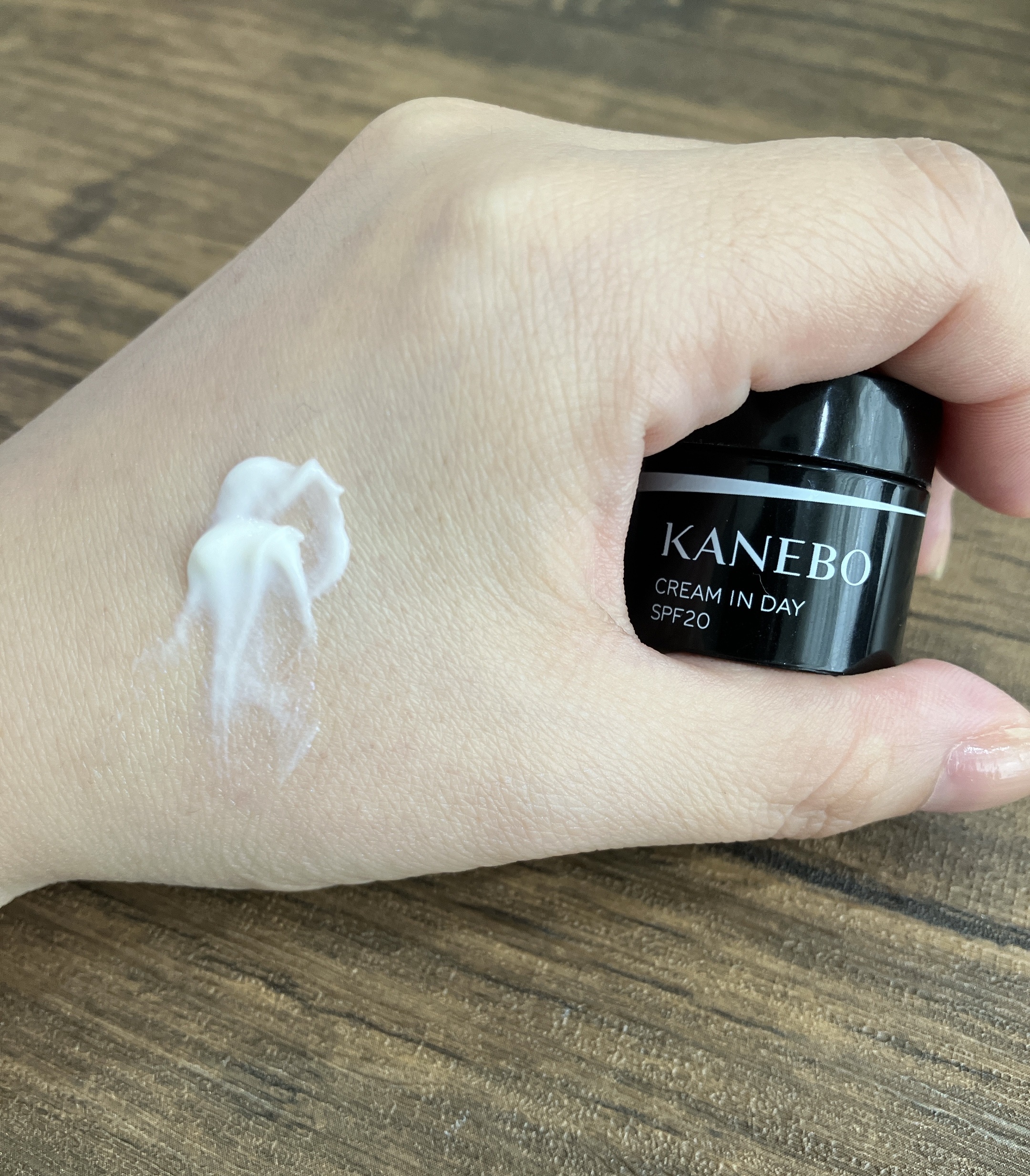 すっぴんメイカー トーンアップUV/インテグレート/化粧下地を使ったクチコミ（3枚目）