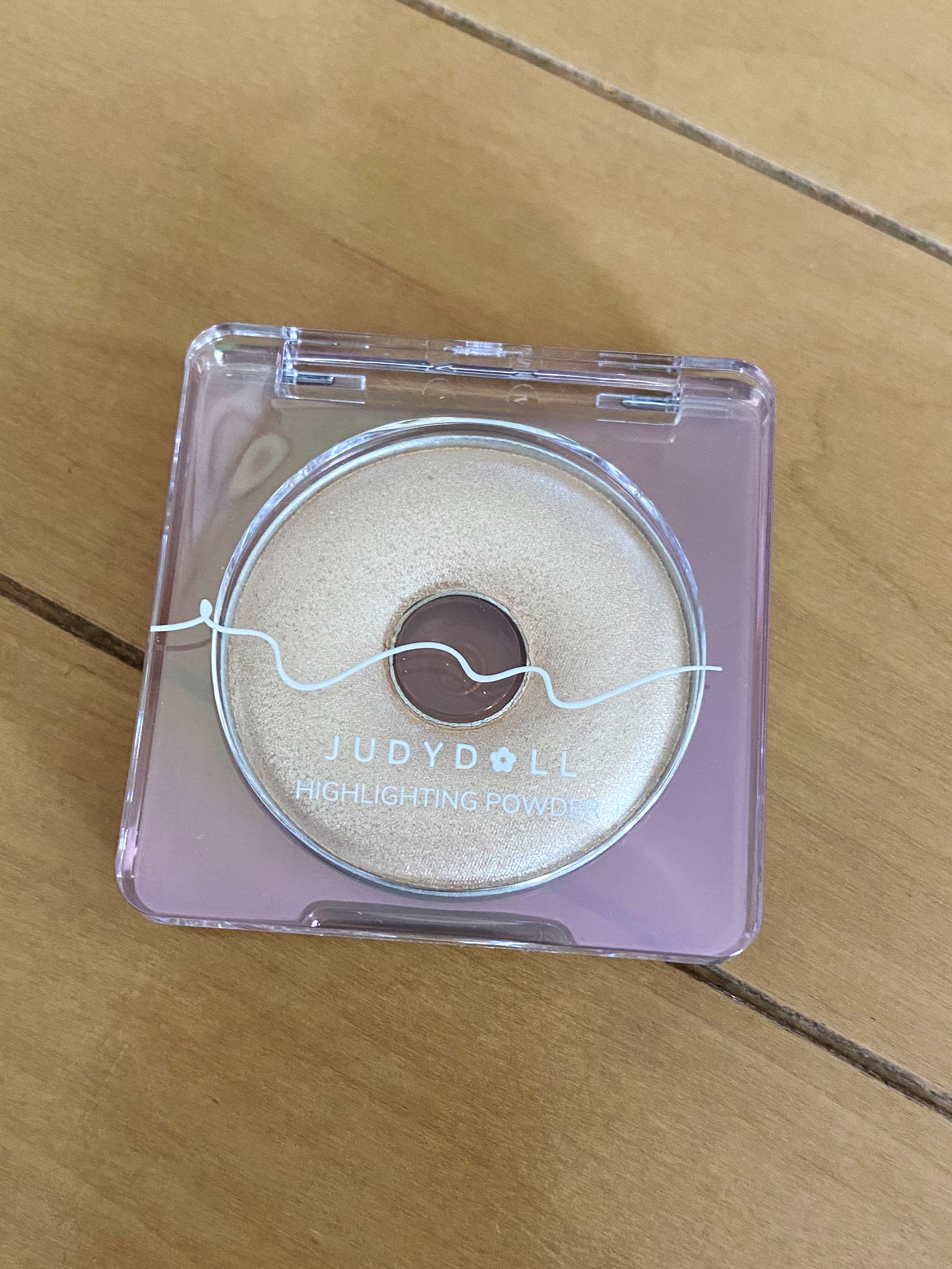 ドーナッツハイライト 01 シュガーバター/JUDYDOLL/パウダーハイライトを使ったクチコミ（1枚目）