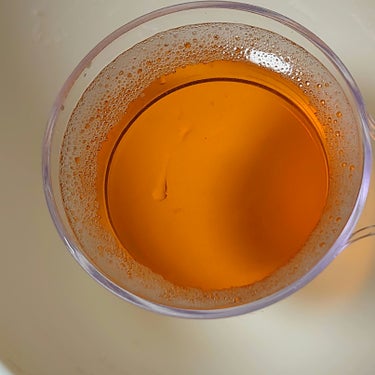 ONE THING チャ葉化粧水のクチコミ「■ONE THING　チャ葉化粧水（150ml）


茶褐色でシャバシャバ系のテクスチャ。
お.....」（2枚目）