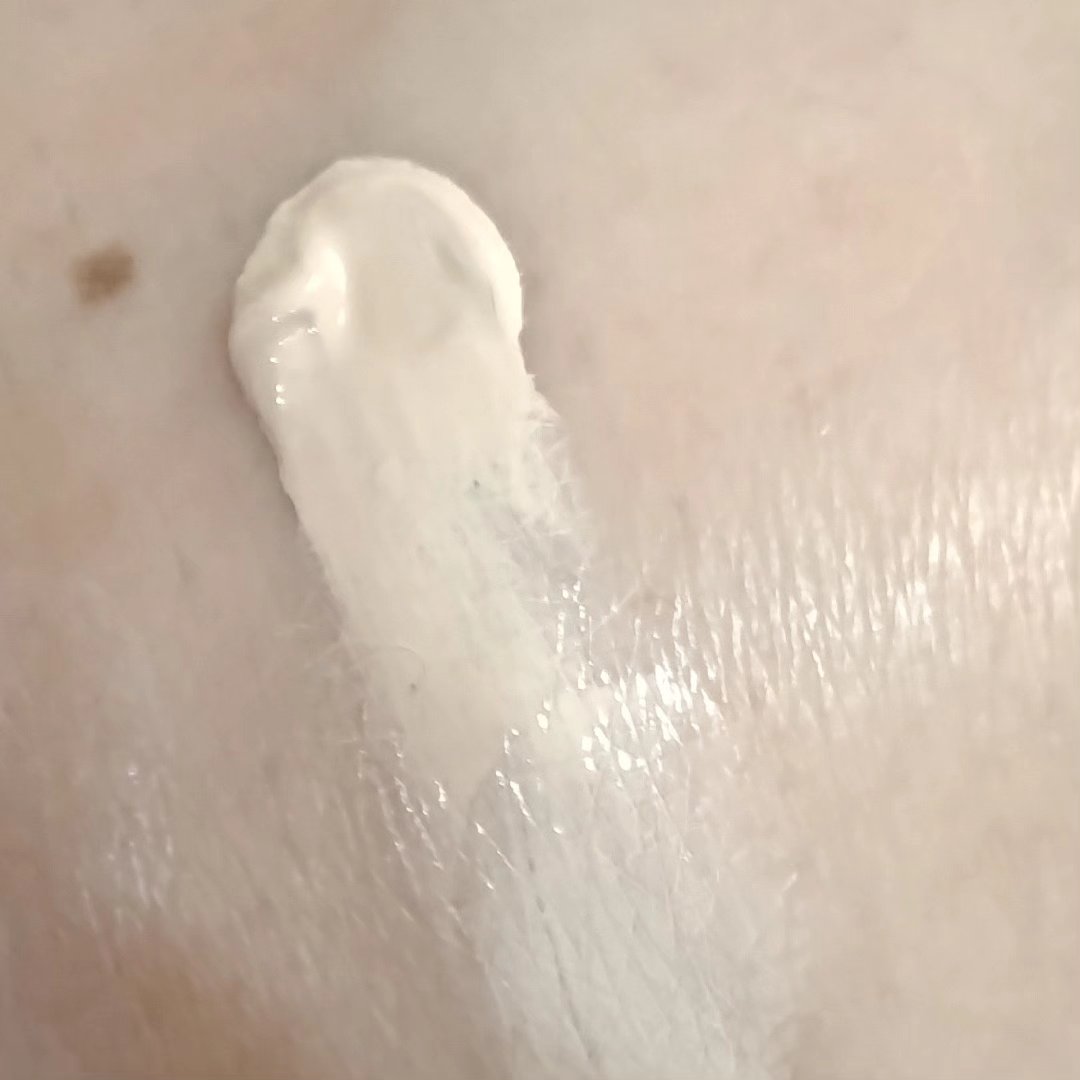 ライブリースキン　ウェア/KANEBO/クリーム・エマルジョンファンデーションを使ったクチコミ（2枚目）