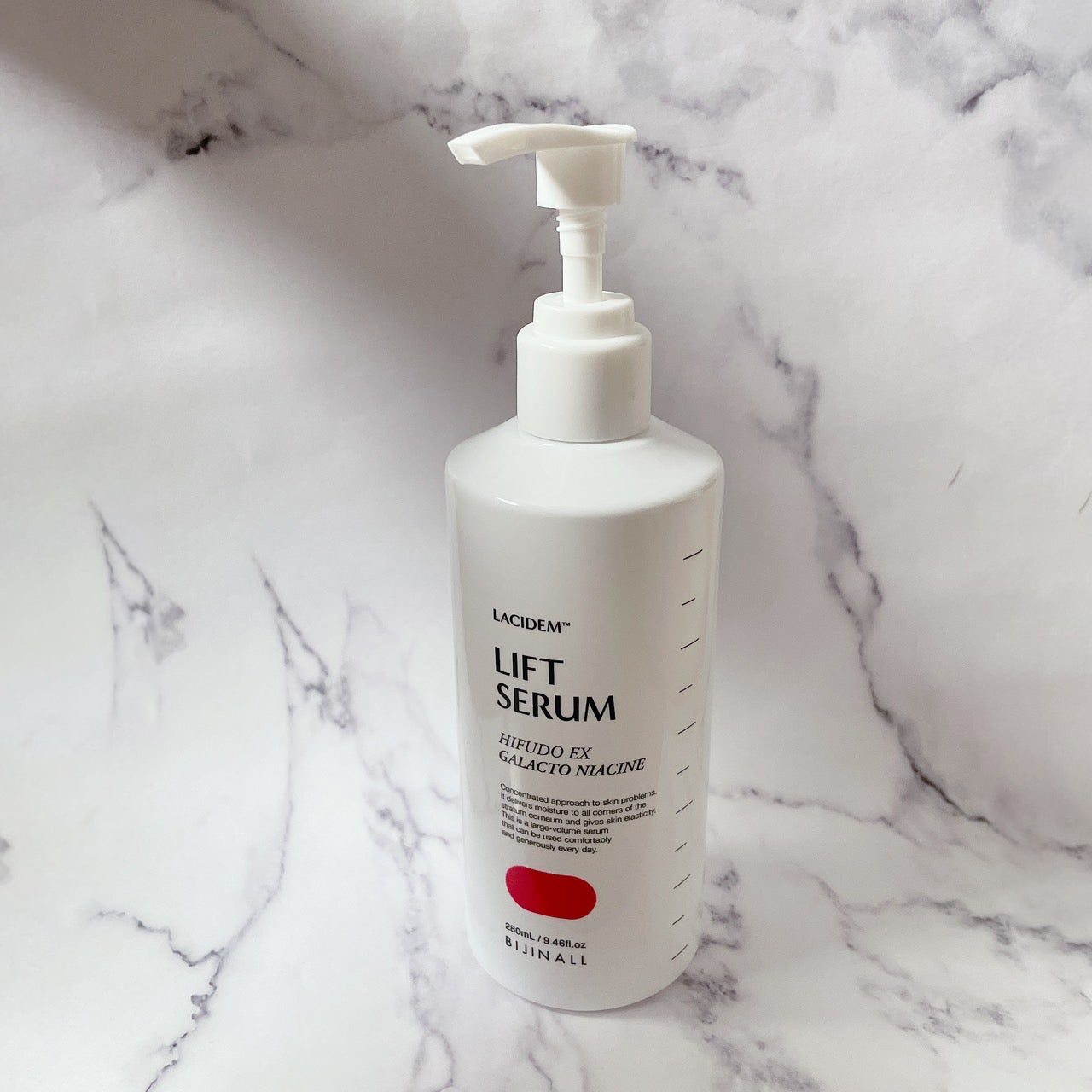 emra_emra on LIPS 「LACIDEM(ラシデム)ハイフドEX リフト美容液ポンプ式の..」(1枚目)