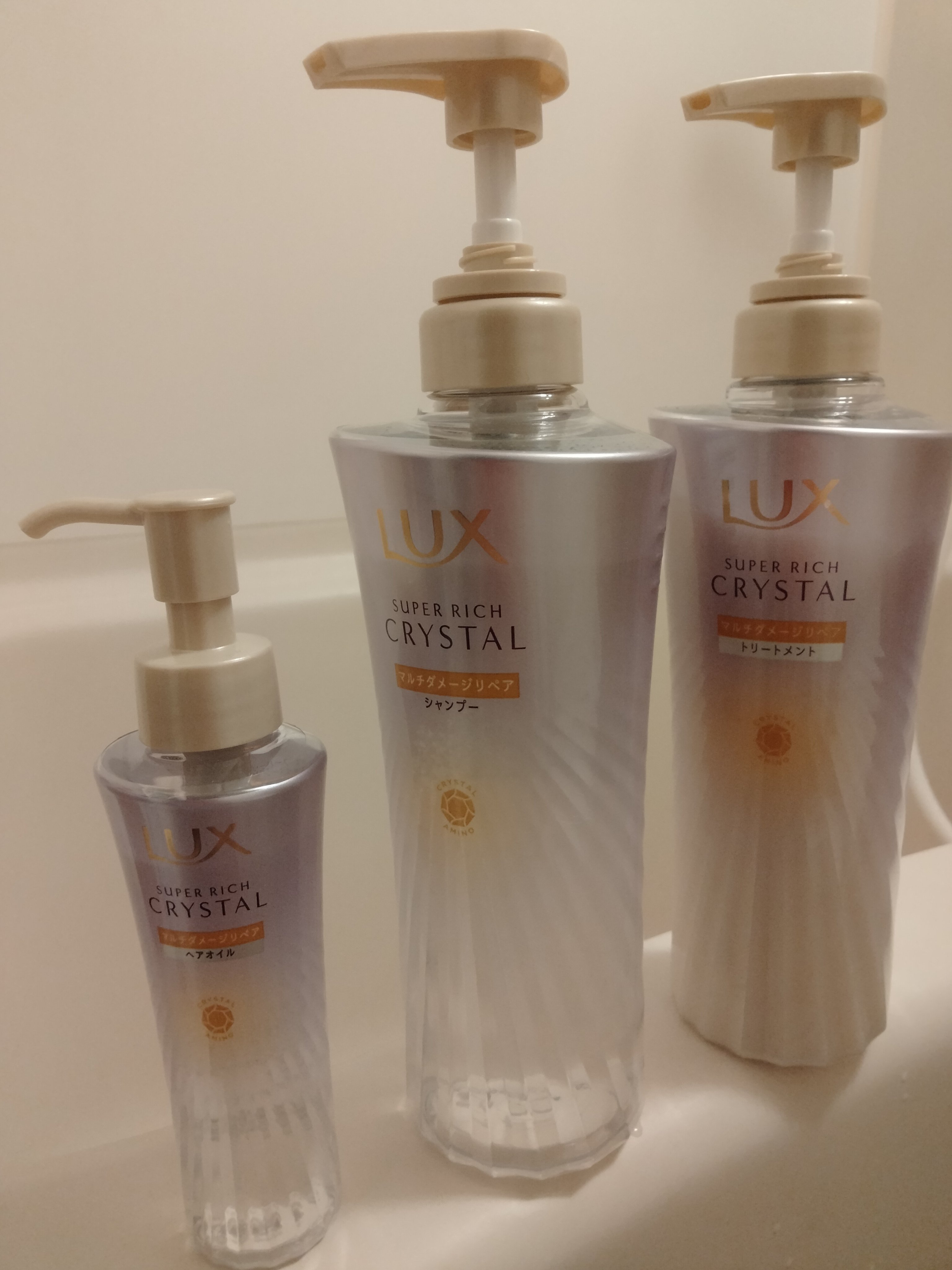 ラックス スーパーリッチクリスタル マルチダメージリペア ヘアオイル/LUX/ヘアオイルを使ったクチコミ（1枚目）