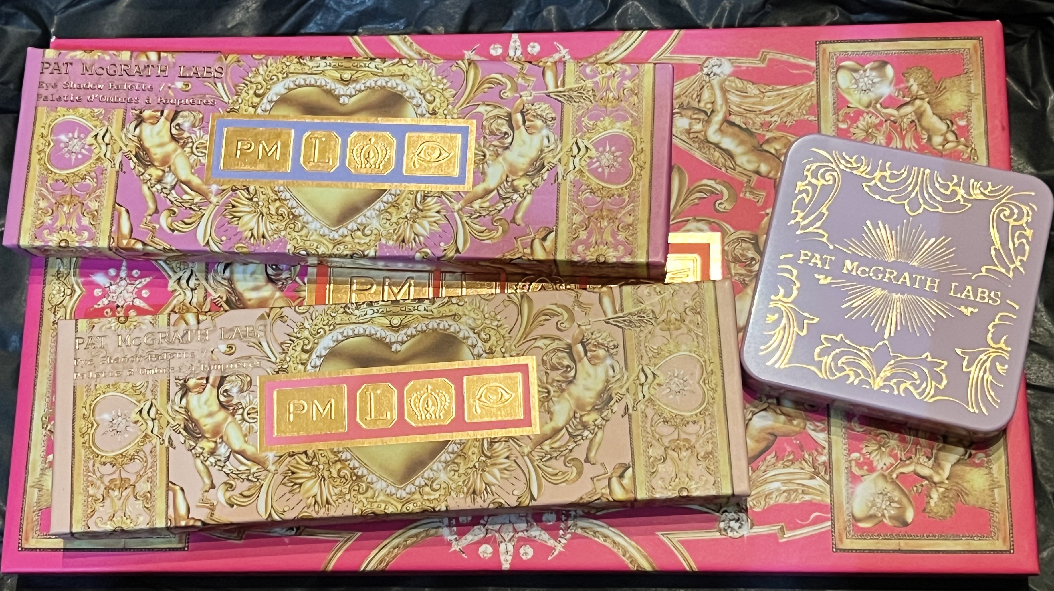 Mthrshp Mega Celestial Nirvana Eyeshadow Palette/PAT McGRATH LABS/アイシャドウパレットを使ったクチコミ（3枚目）