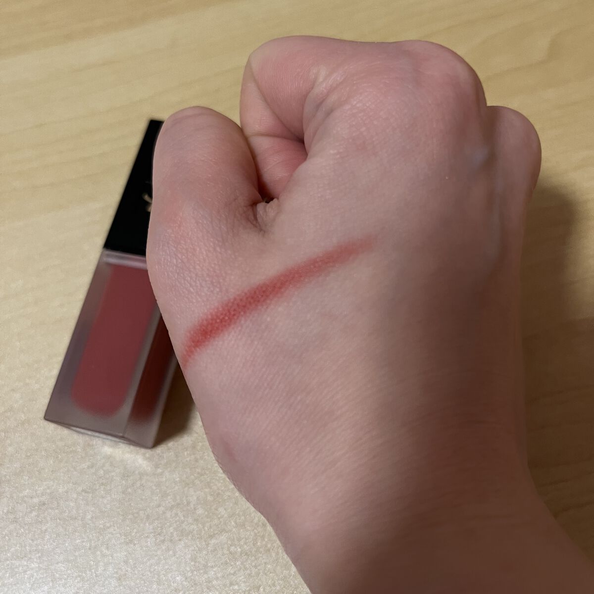 タトワージュ クチュール ベルベットクリーム NO216 ヌード エンブレム/YVES SAINT LAURENT BEAUTE/口紅を使ったクチコミ（2枚目）