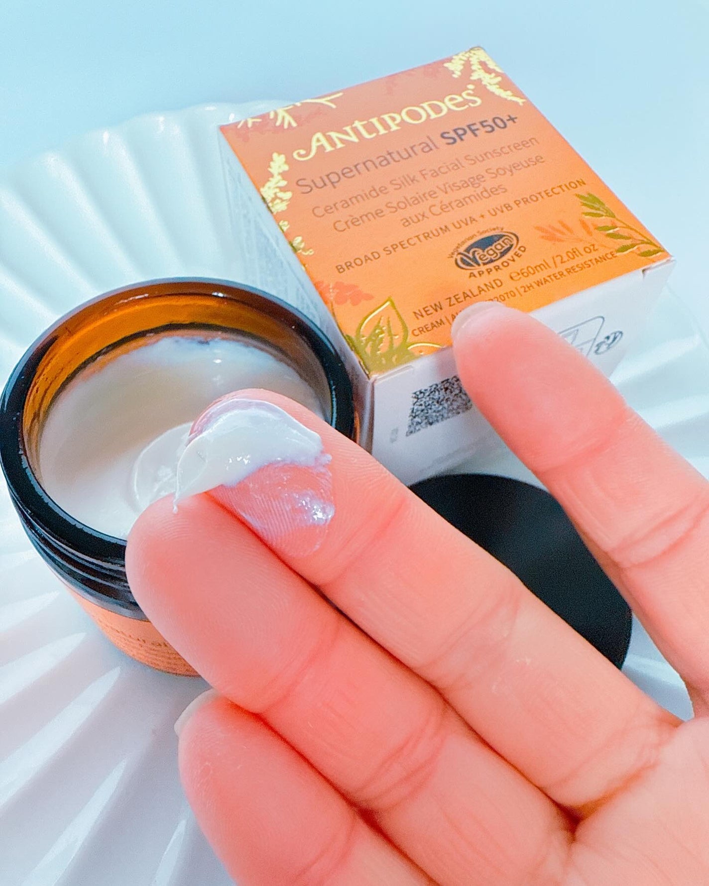 アンティポディース スーパーナチュラル SPF50+ フェイシャル サンスクリーン/Antipodes/日焼け止めクリームを使ったクチコミ(4枚目)