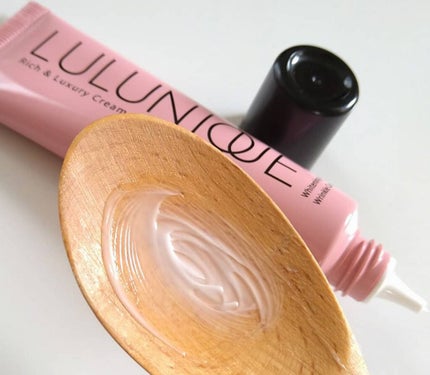 ルルニーク/RICH VISTA/ネック・デコルテケアを使ったクチコミ(3枚目)