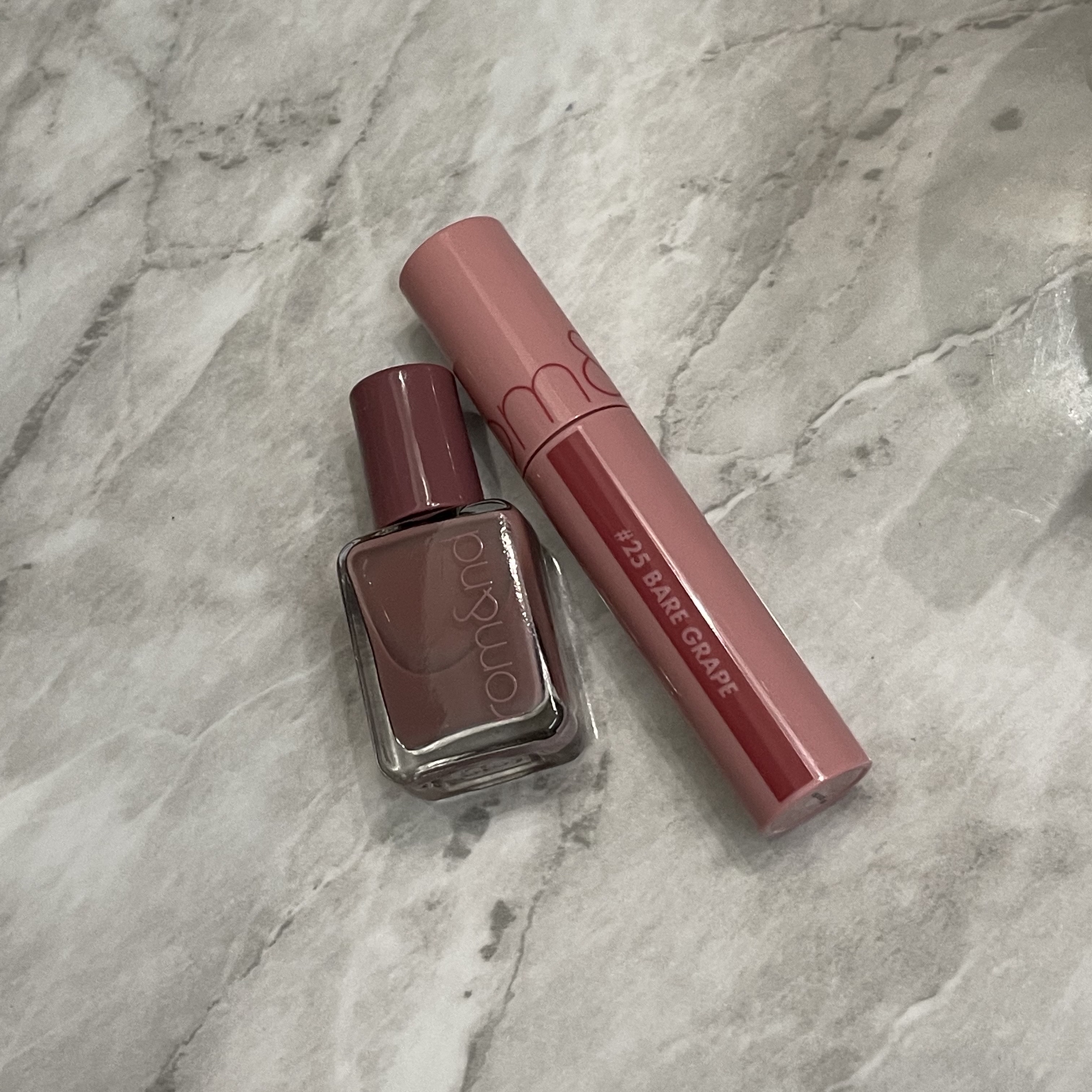 ジューシーラスティングティント/rom&nd/リップティントを使ったクチコミ（2枚目）