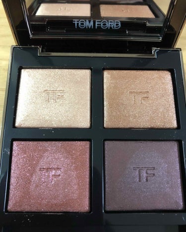 アイ カラー クォード/TOM FORD BEAUTY/パウダーアイシャドウを使ったクチコミ（2枚目）