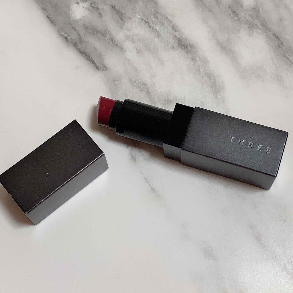 デアリングリィデミュアリップスティック/THREE/口紅を使ったクチコミ（1枚目）