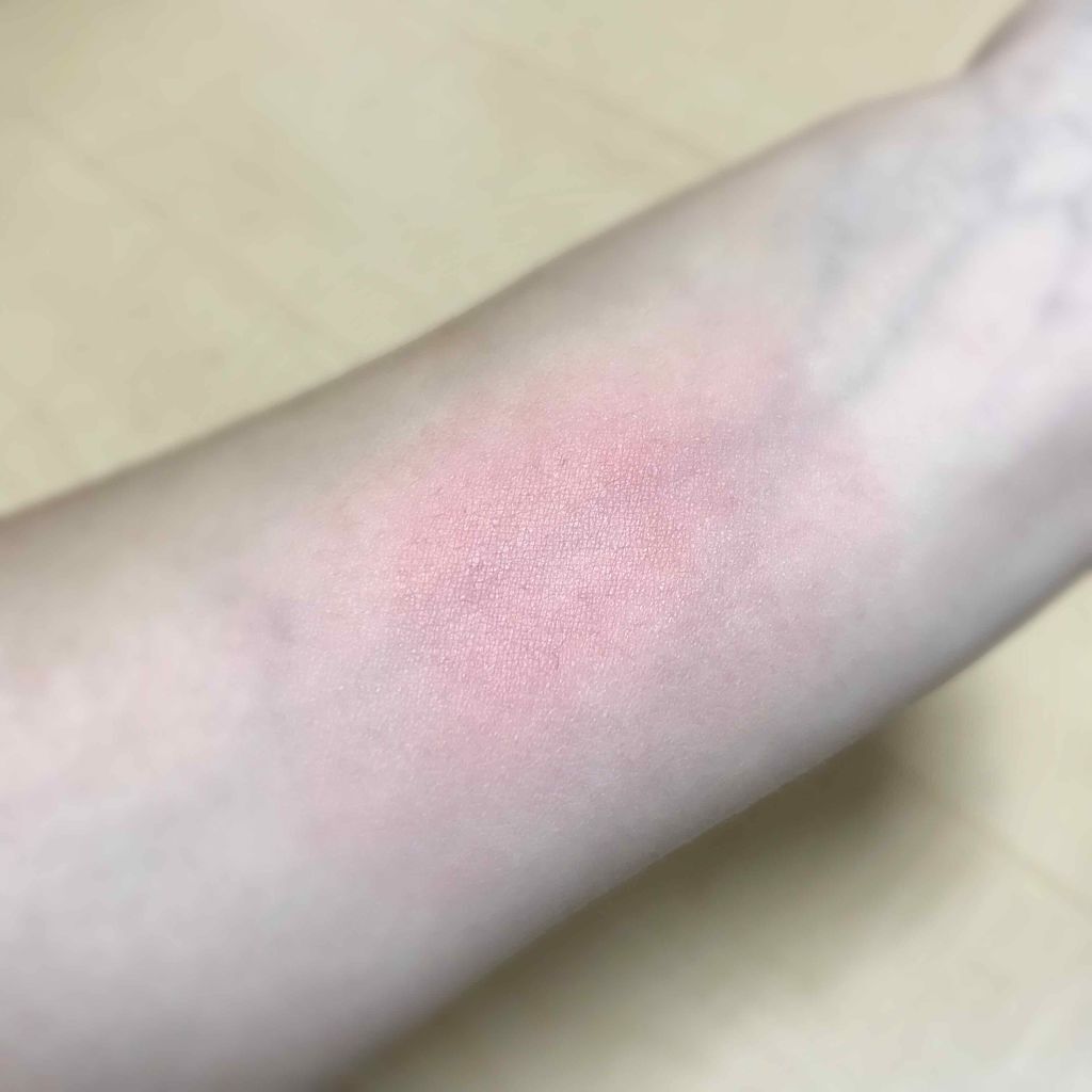 キャンメイク ジューシーレディリキッドチークのクチコミ「私は03番の赤みのあるチークを購入しました🙆‍♂️

普段使用する際は画像2のようにちょんちょ.....」（3枚目）