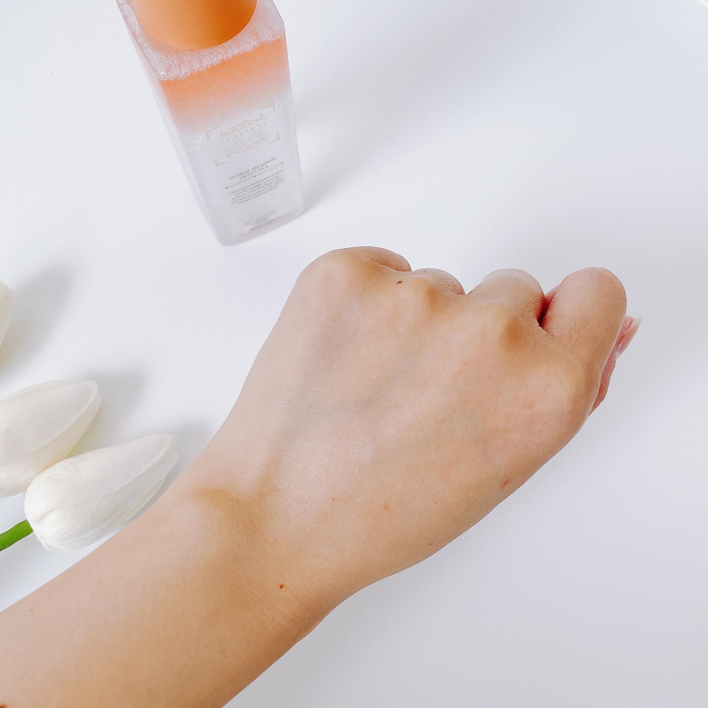 パフュームボディローション リリィムスクホワイトティー/TEABLESS/ボディローションを使ったクチコミ（2枚目）