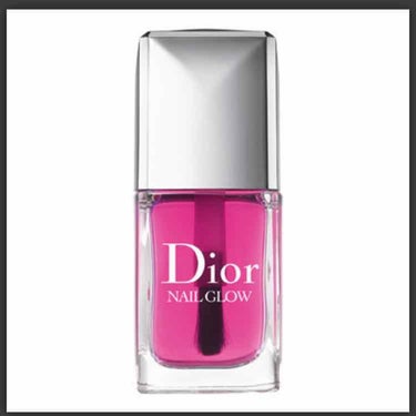 ①Dior
ネイルグロウ💅✨
（3000円＋税）

爪に色を加えず、自爪の色を引き立て、ほんのりピンク色にしてくれます。
一度塗りだとほとんど色は付かず、ナチュラルな仕上がりに😊
二度塗りすると薄っすら