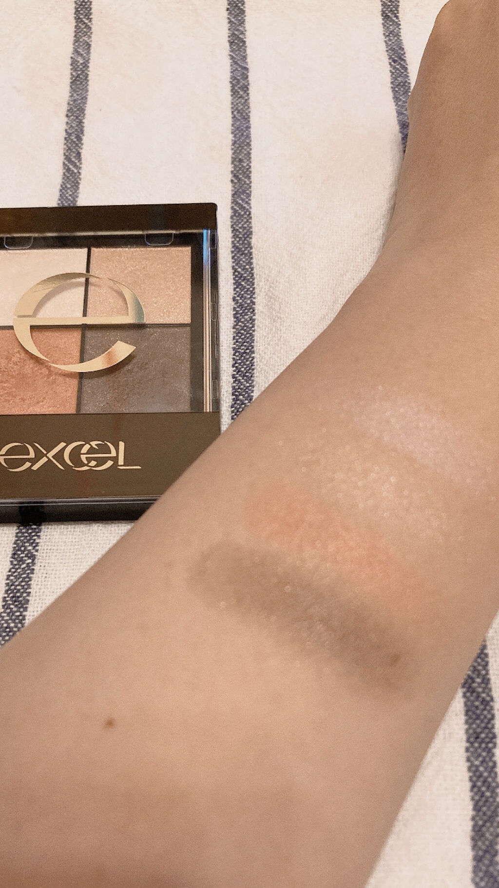 リアルクローズシャドウ/excel/アイシャドウパレットを使ったクチコミ（1枚目）