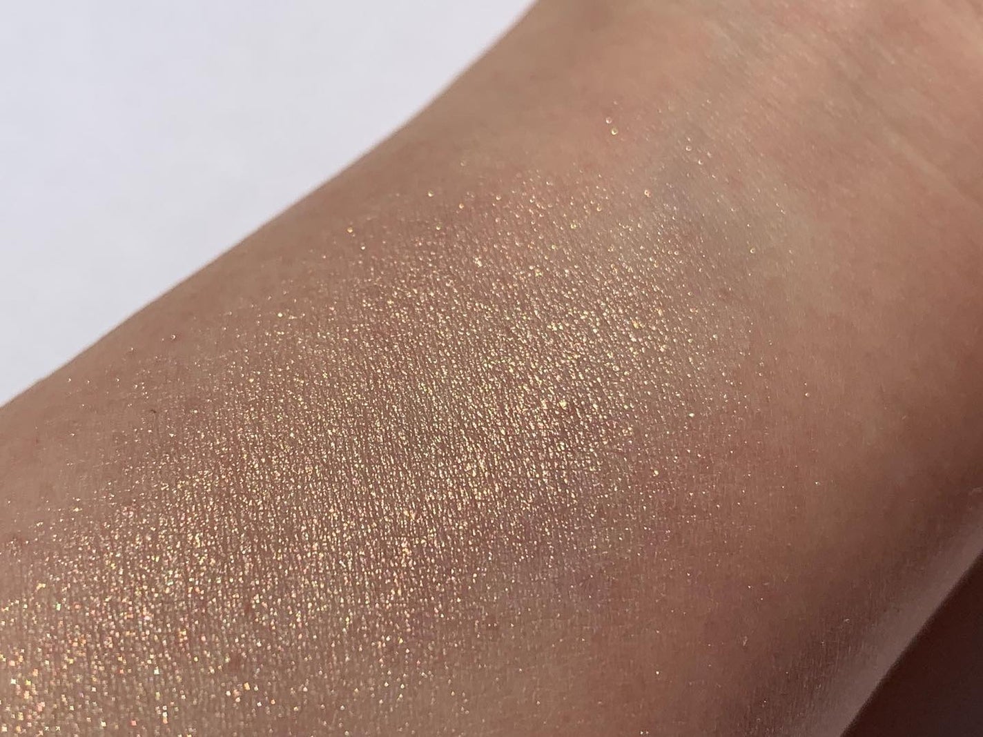 双蓮彫刻ハイライト/花西子/パウダーハイライトを使ったクチコミ(4枚目)