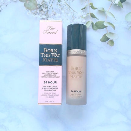 ボーン ディス ウェイ アンディテクタブル 24H マット ファンデーション ポーセリン/Too Faced/リキッドファンデーションを使ったクチコミ(1枚目)