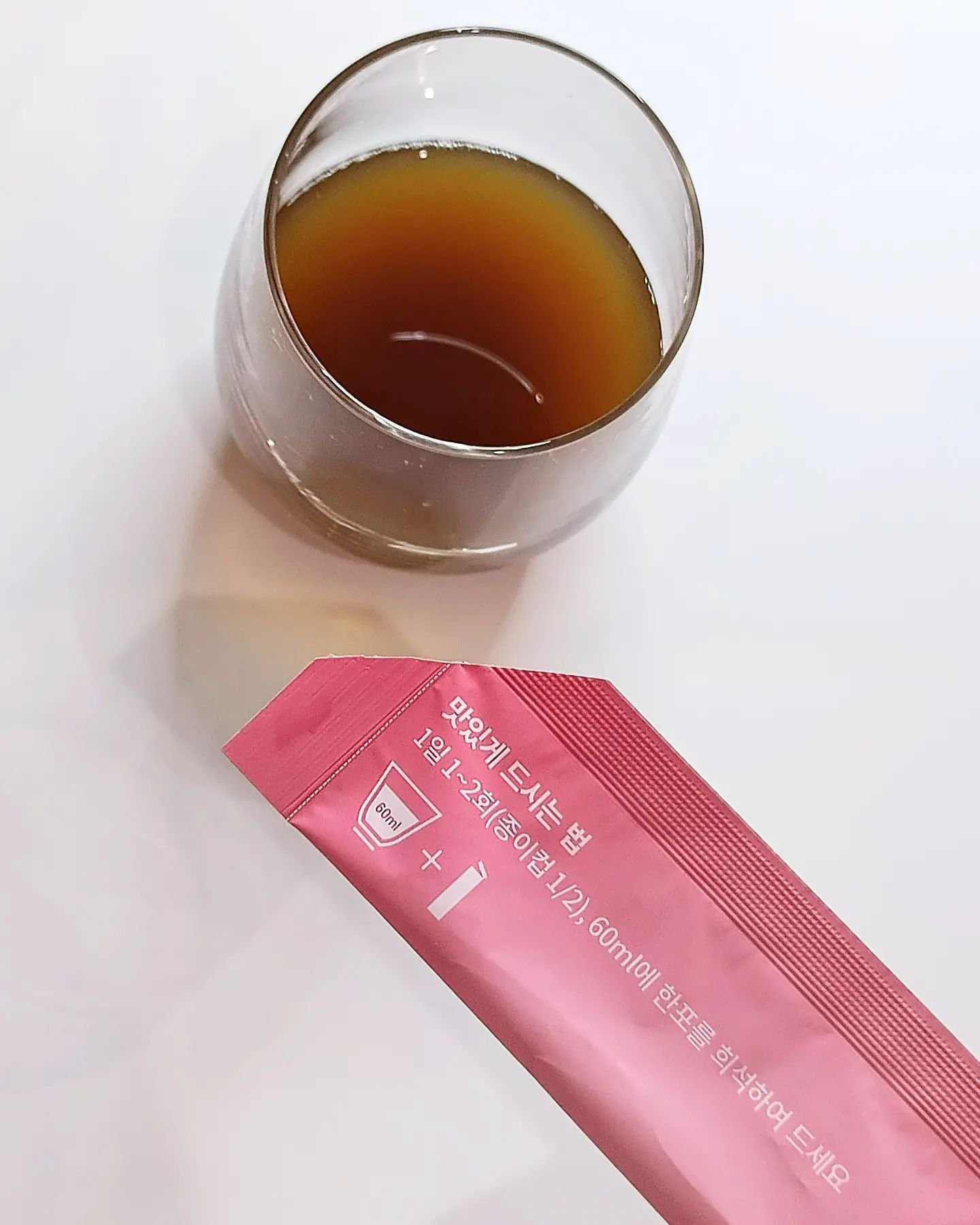 LIVELING ピンククレンズのクチコミ「＼ メガ割価格継続中  〜6/19まで ／
—————————————————
　𝐋𝐈𝐕𝐄𝐋𝐈.....」（3枚目）