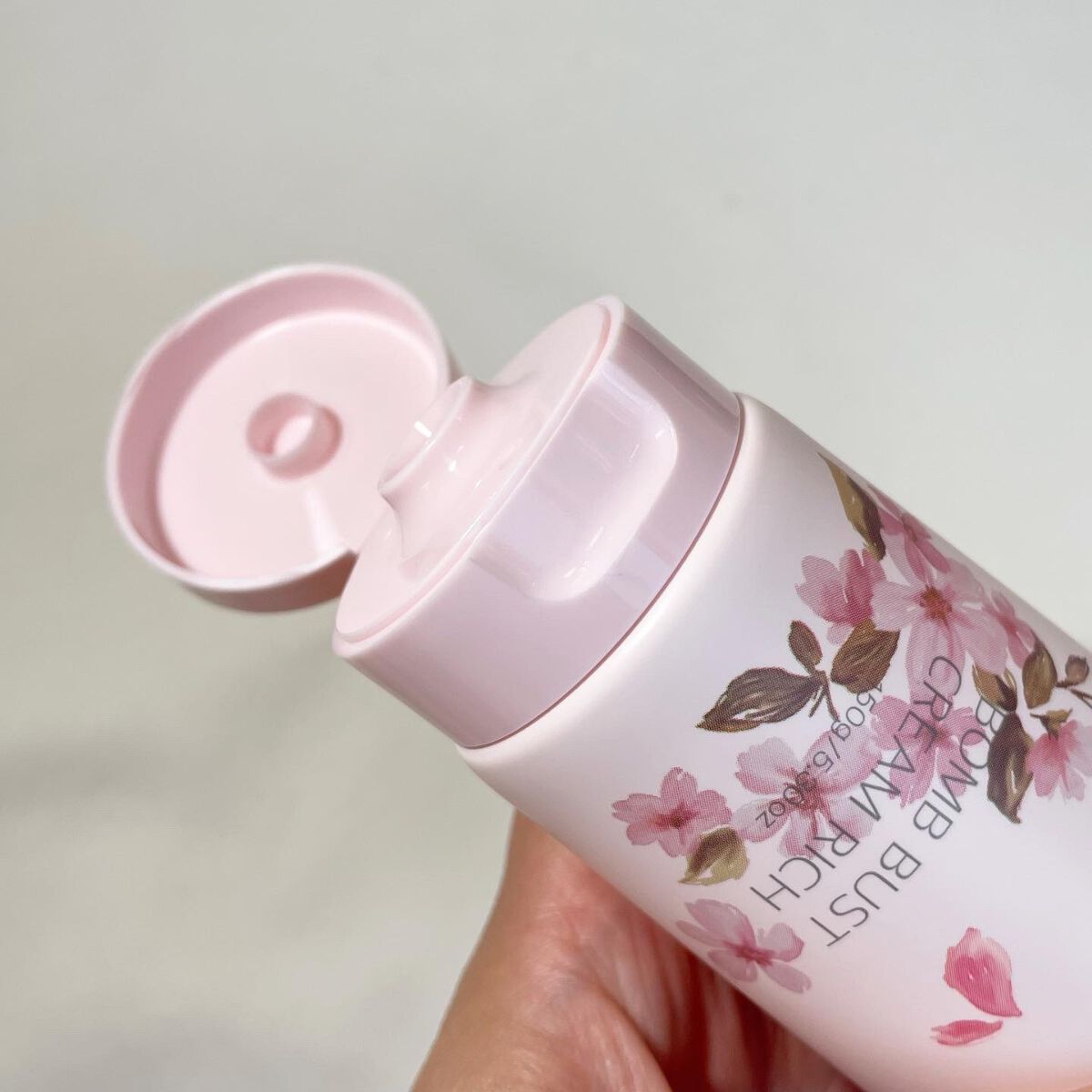 ボムバストクリーム リッチ/PEACH JOHN/バスト・ヒップケアを使ったクチコミ(3枚目)