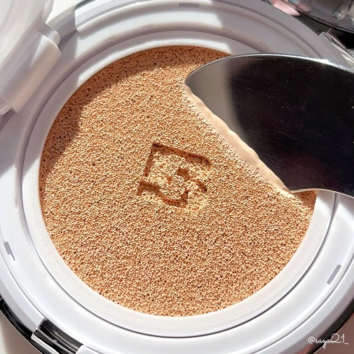 BRAYE EFFORTLESS CUSHION (3 COLORS)/BRAYE/クッションファンデーションを使ったクチコミ（2枚目）