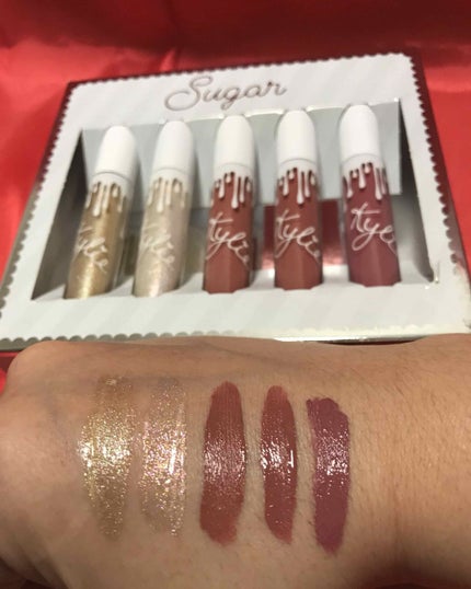 クリスマスホリデーコレクション/Kylie Cosmetics/アイシャドウパレットを使ったクチコミ(2枚目)