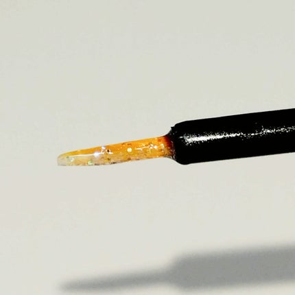 DAISO グリッターライナー(MFLリキッドアイシャドウ)のクチコミ「DAISOで見つけたグリッターです。
キラキラ感はあります
黒目の下やまぶたの上にワンポイント.....」(3枚目)