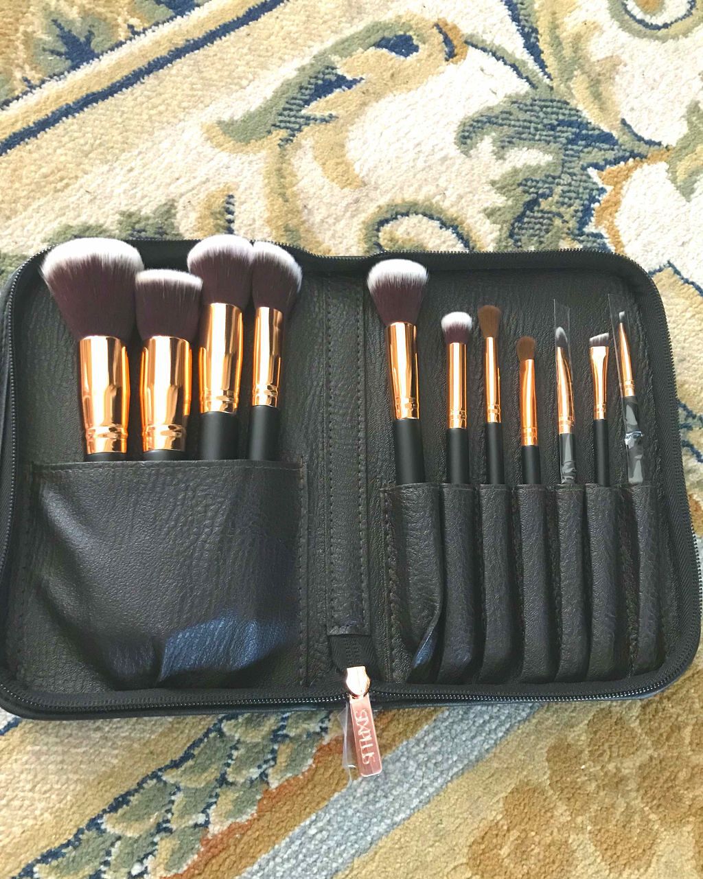 貴族のゴールド メイクブラシ11本セット 化粧ポーチ付き/SIXPLUS/メイクブラシを使ったクチコミ(1枚目)