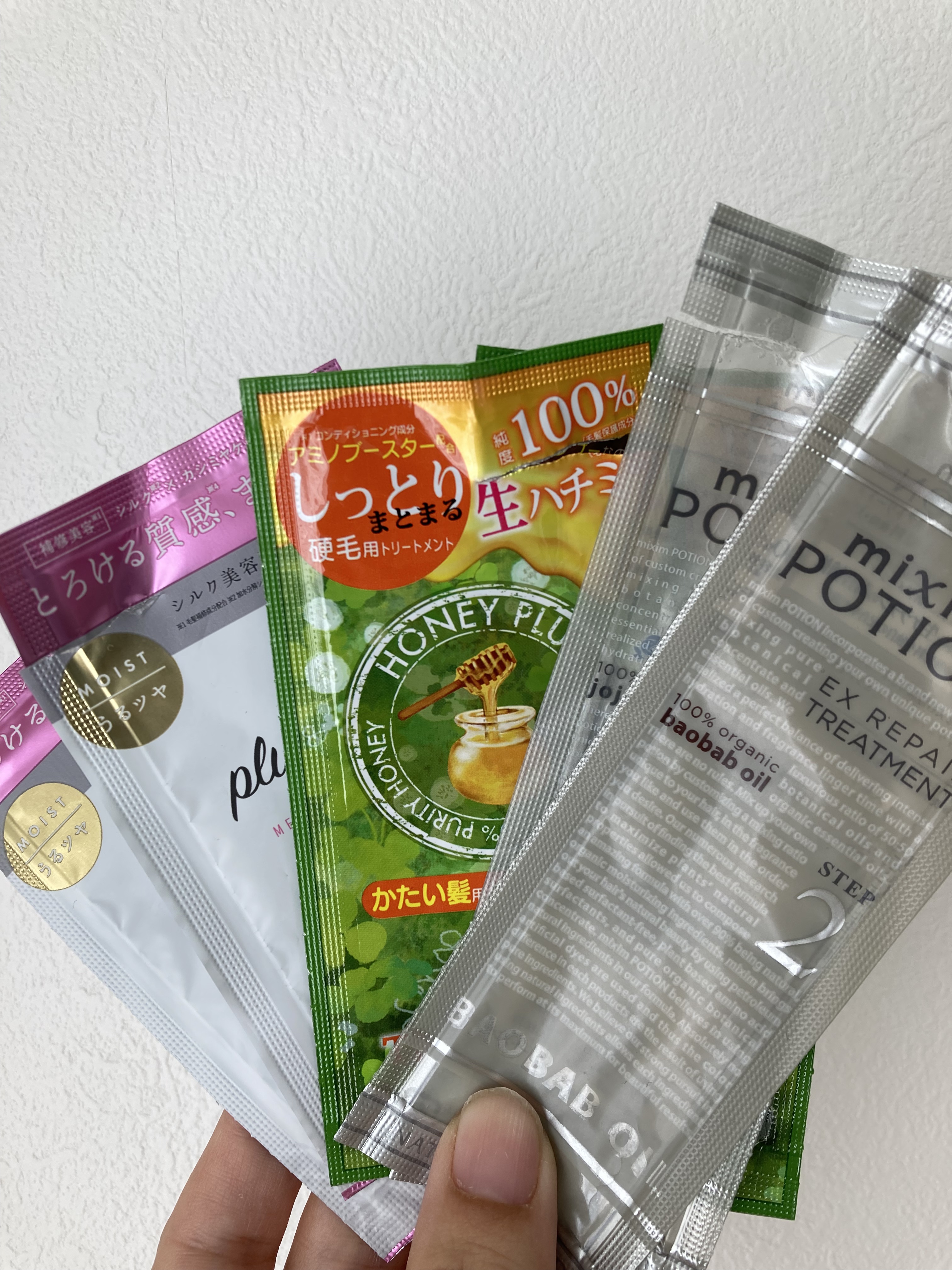 mixim POTION ミクシムポーション ゴールデン EXリペアシャンプー/トリートメントのクチコミ「ミクシムポーションEXリペアシャンプートリートメント　サシェ

シャンプーはすっきりしたグリー.....」（1枚目）