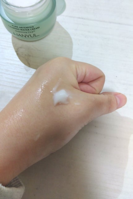 ピュアアルテミシア カーミングウォータークリーム/HANYUL(ハンユル)/フェイスクリームを使ったクチコミ(3枚目)