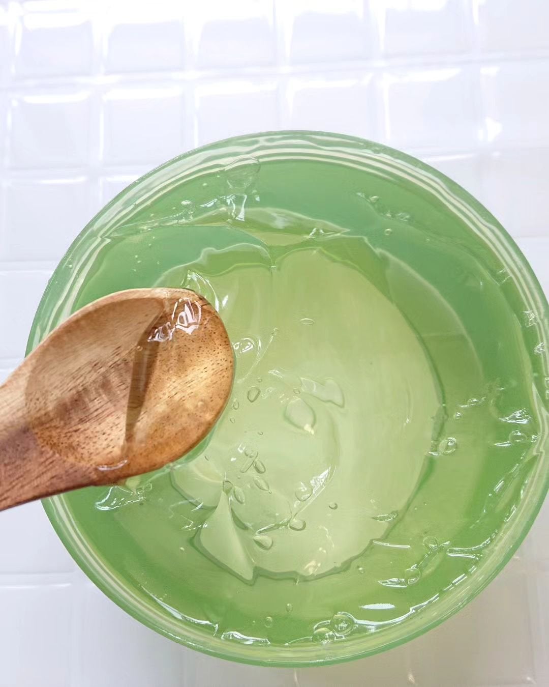 マイルド&モイスチャーアロエジェル/ネイチャーリパブリック/ボディローションを使ったクチコミ(2枚目)