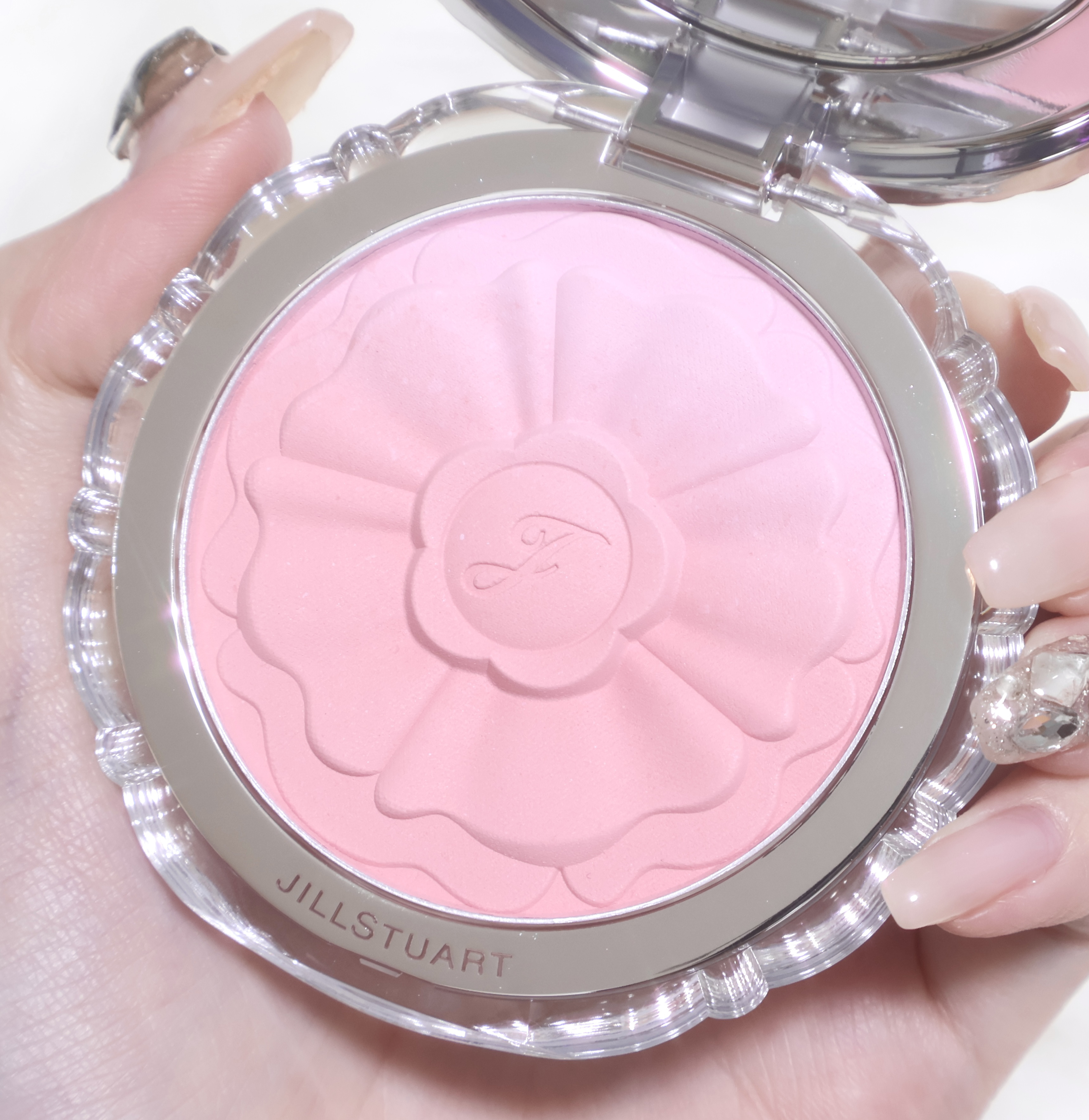 ジルスチュアート　パステルペタル ブラッシュ 02 baby tulip/JILL STUART/パウダーチークを使ったクチコミ（1枚目）