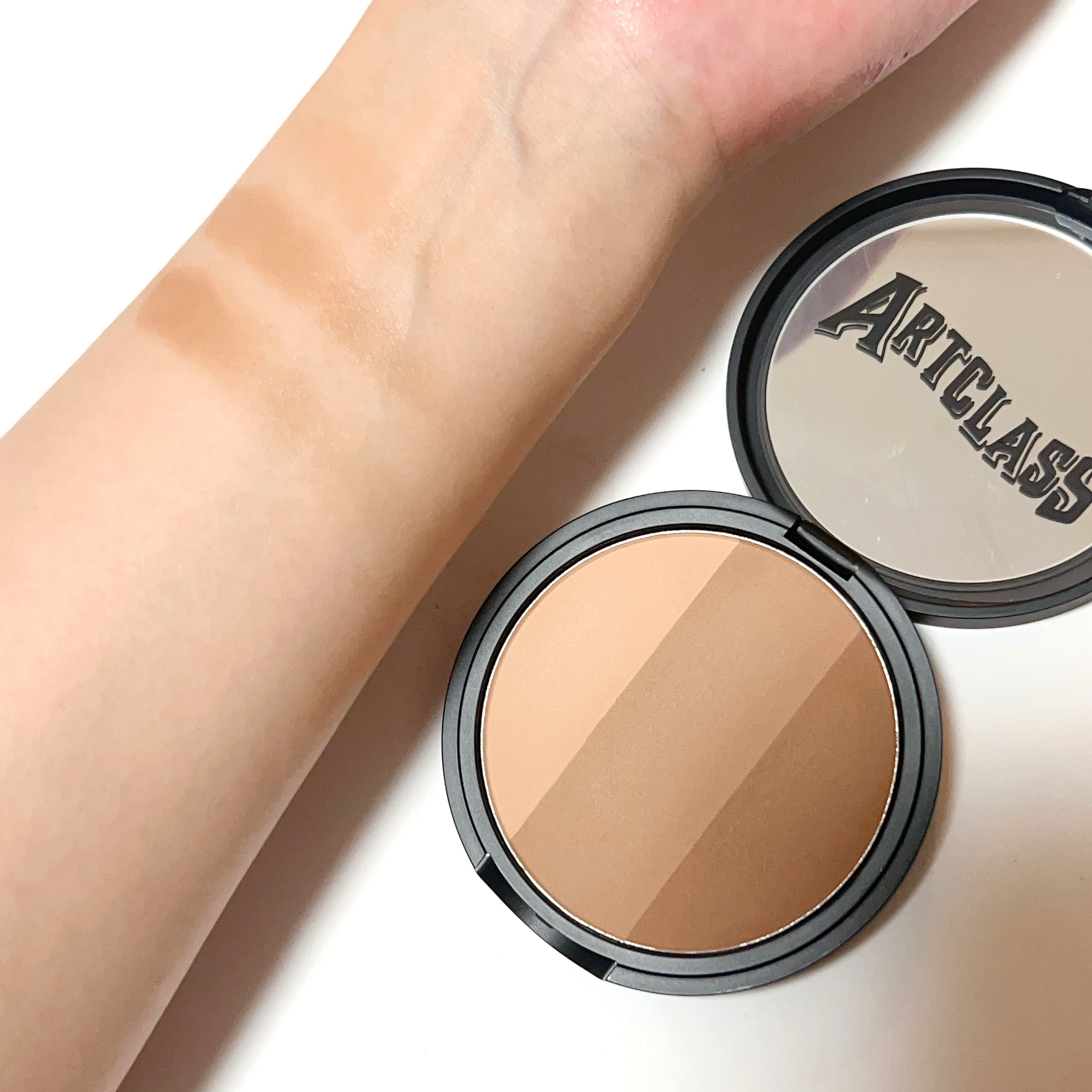 アートクラスバイロダン シェーディング/too cool for school/シェーディングを使ったクチコミ（2枚目）