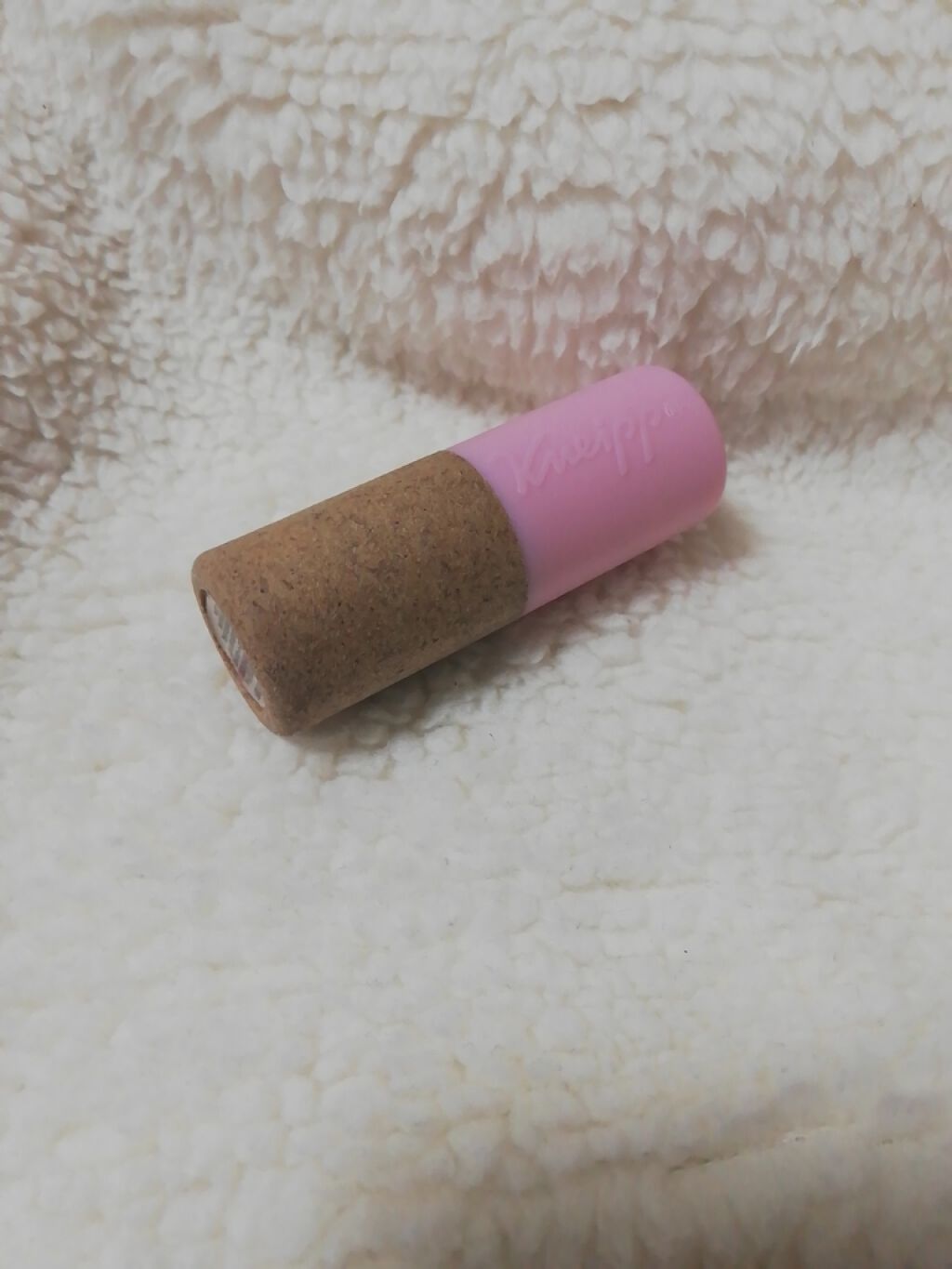 オーガニック リップバーム スイートアーモンドの香り/クナイプ/リップケアを使ったクチコミ（3枚目）