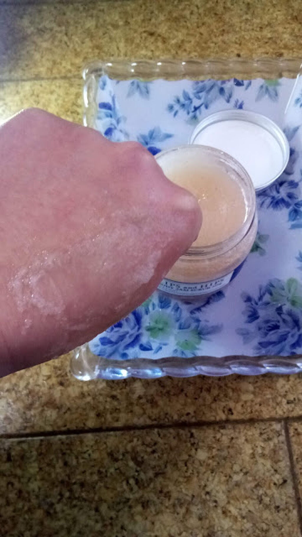 ボディジャムスクラブ/LIPS and HIPS/ボディスクラブを使ったクチコミ(3枚目)