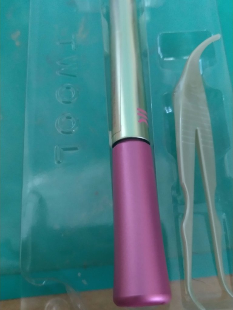 TWOOL ダブルアイリッドグルー/SHOBIDO/二重まぶた用アイテムを使ったクチコミ（1枚目）