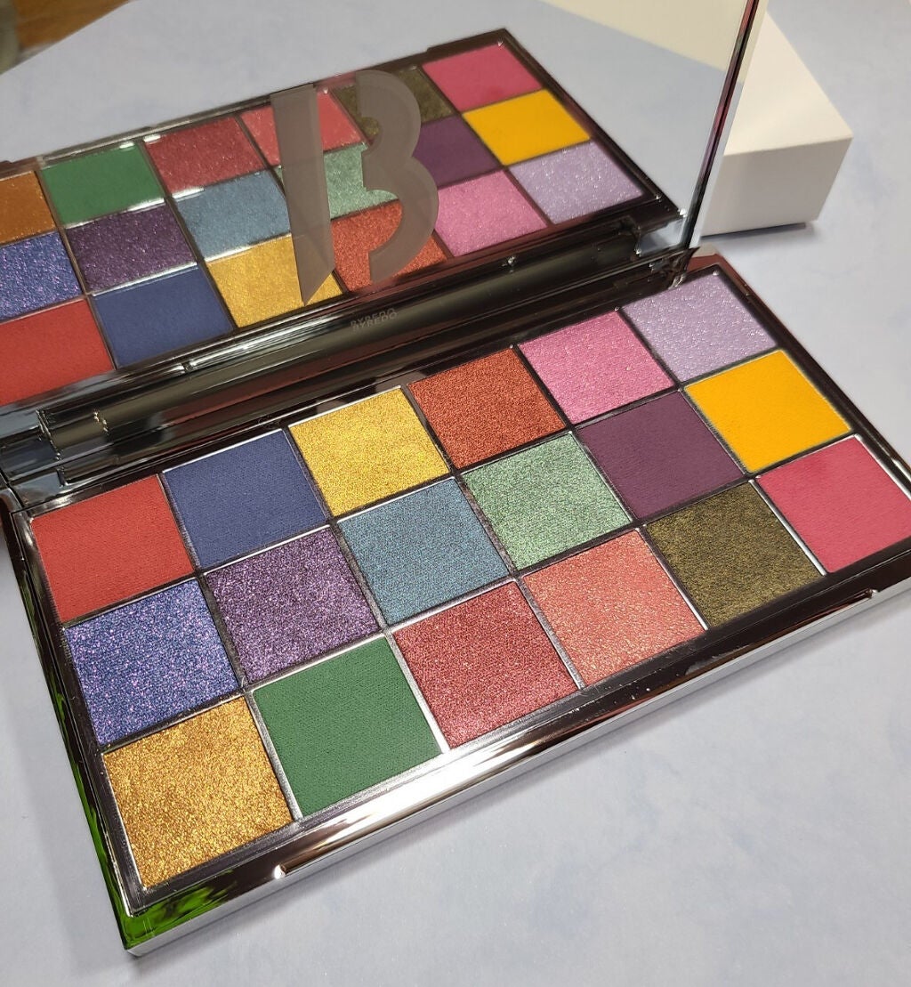バイレード アイシャドウパレット PRISMIC 試してみた】Prismic Eyeshadow Palette 18 Colours BYREDOの